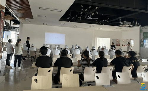 后勤保障处对各餐厅进行食品安全专项培训