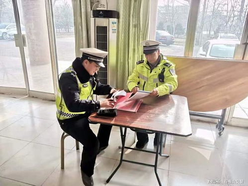 高新区交警大队走进危货企业开展安全检查