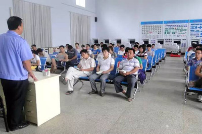 海南各驾校5月1日起可自行聘用教练员