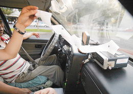 关于加强出租车及货运从业人员职业规范管理的探讨